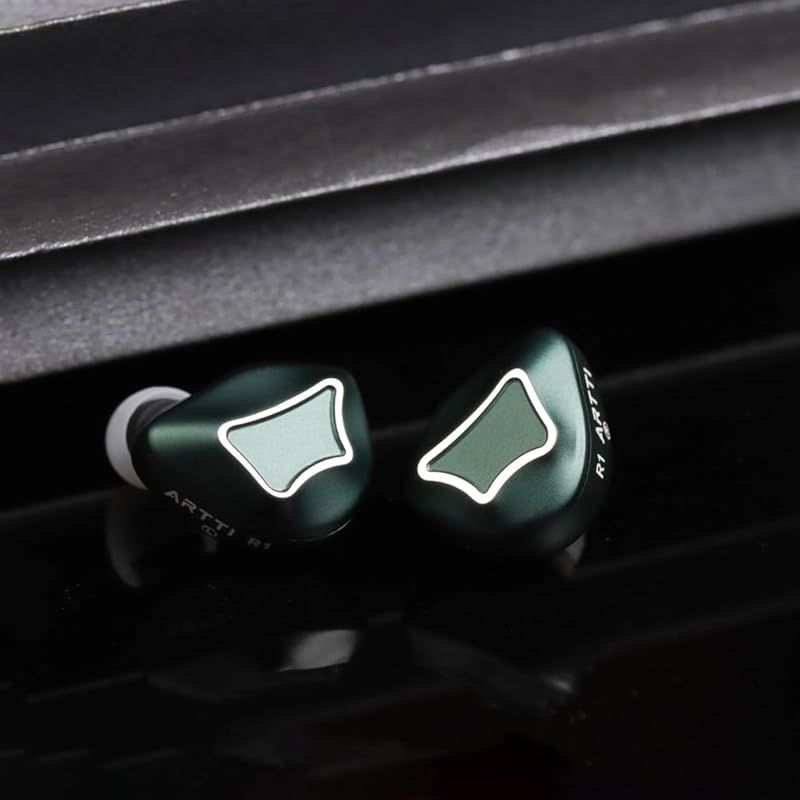 オーディオ機器 【特価商品】ARTTI R1 イヤホン 有線 3DDハイエンド 