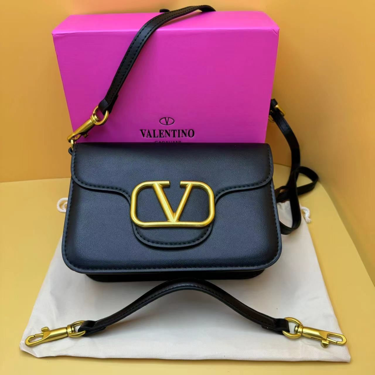 VALENTINO ショルダーバッグ ハンドバッグ レディース 人気