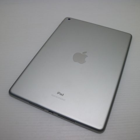 iPad 第8世代 Wi-Fiモデル Apple シルバー 箱あり 32GB Amazon.co.jp