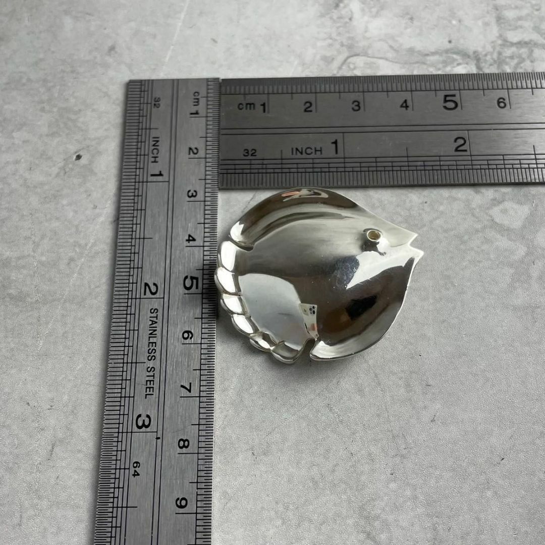 TIFFANY ティファニー フィッシュ ブローチ シルバー ラージサイズ ティファニー 希少 1981 ラージ フィッシュ ブローチ シルバー RT1fe