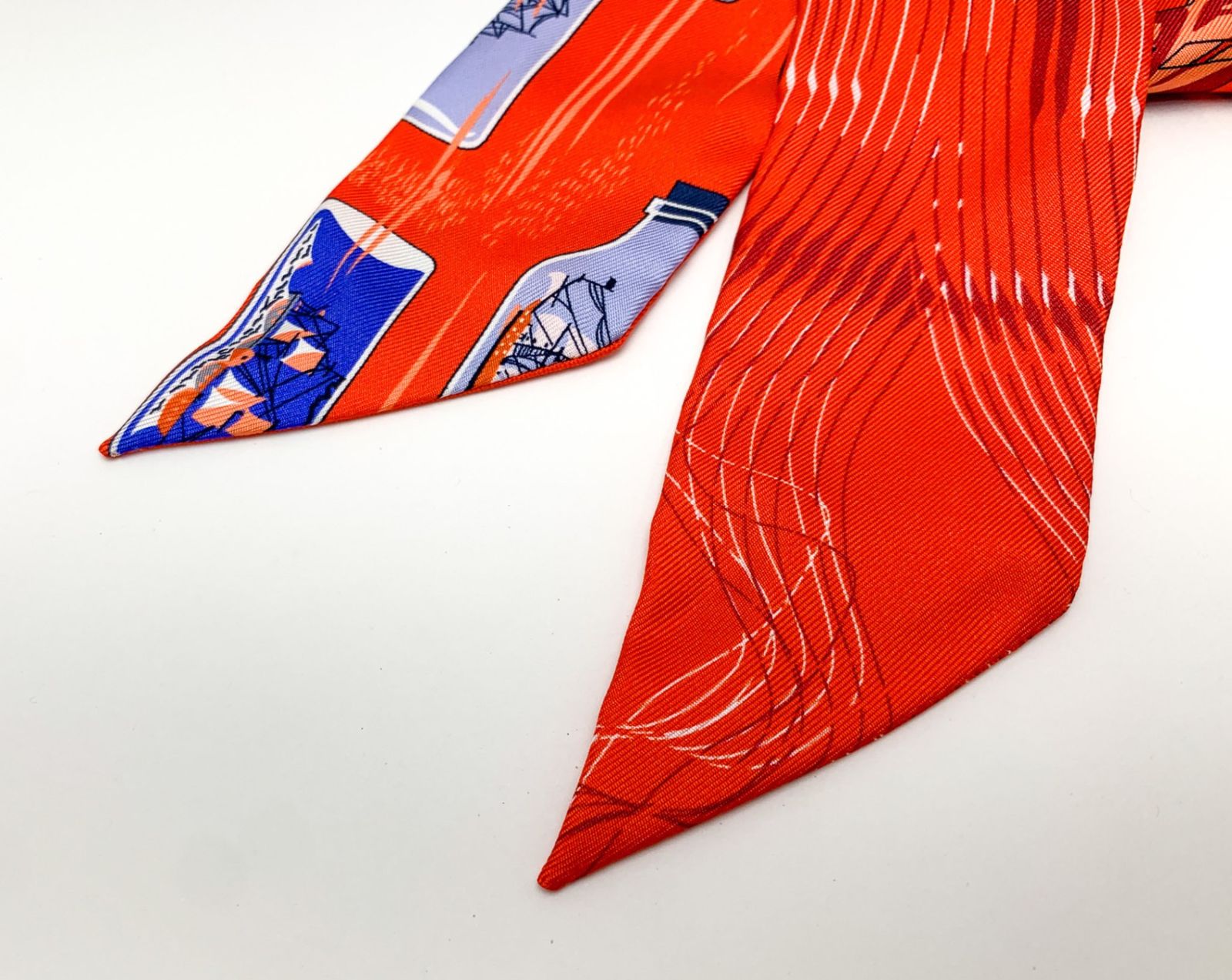 HERMES エルメス オレンジ系 カレーシュ ハミとボトル シルク ツイリー