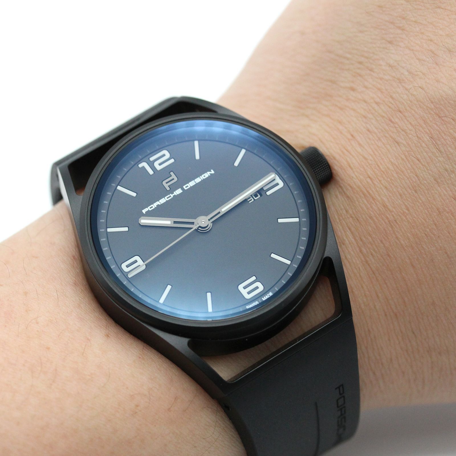 新品】ポルシェデザイン ﾃﾞｲﾄﾀｲﾏｰｴﾀﾆﾃｨﾌﾞﾗｯｸｴﾃﾞｨｼｮﾝ 6020.3.02.003  