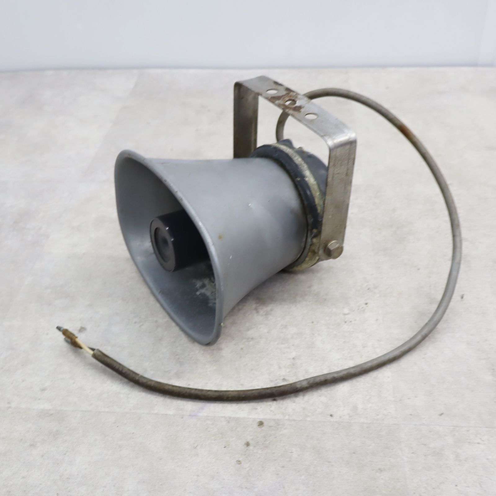 ◇USED品 ｜ホーンスピーカー｜TOA Corporation TC-51 ｜ 拡声器