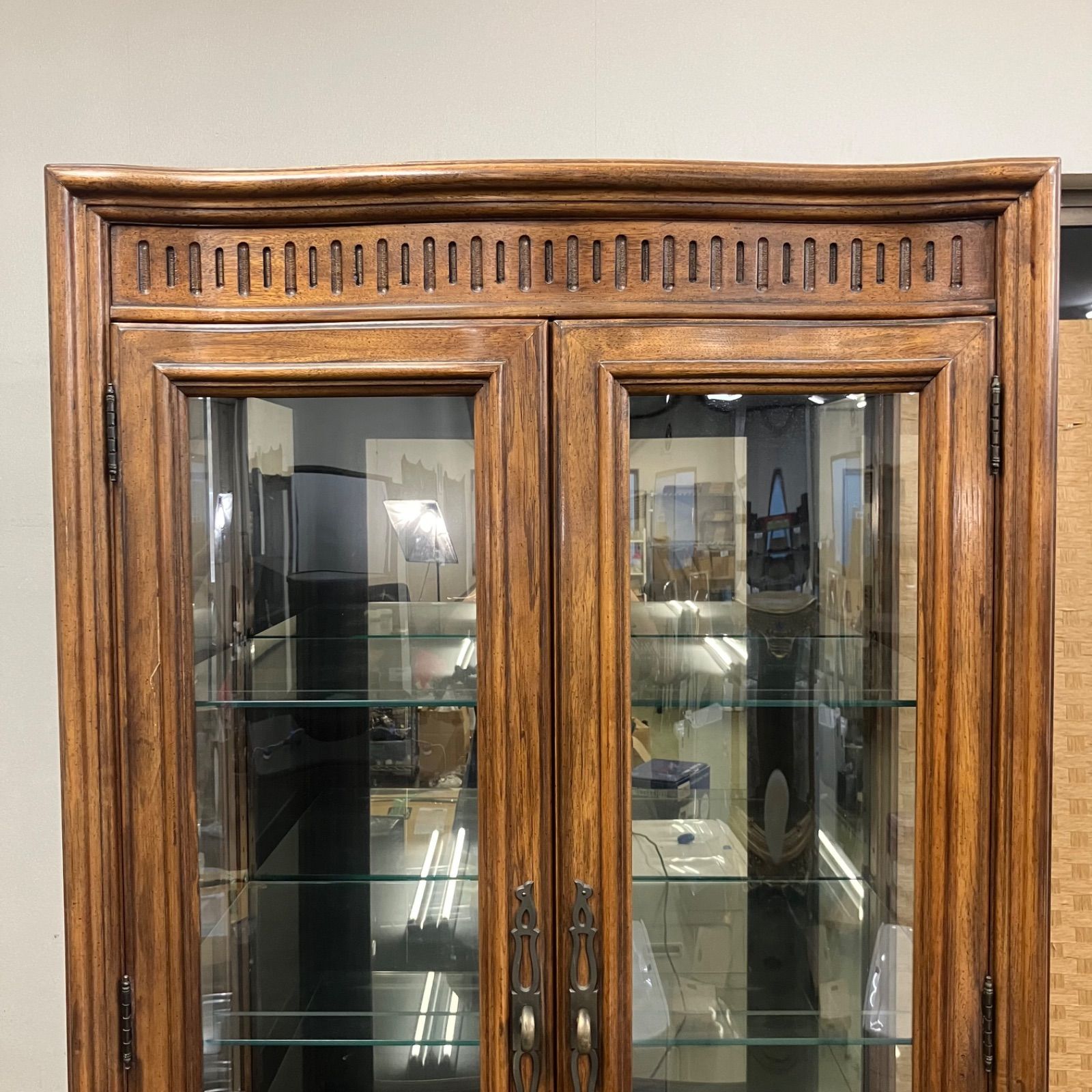 美品！DREXEL 約300万円 Grand Villa 飾り棚 ドレクセル 美品！DREXEL 約300万円 Grand Villa 飾り棚 ドレクセル - メルカリ