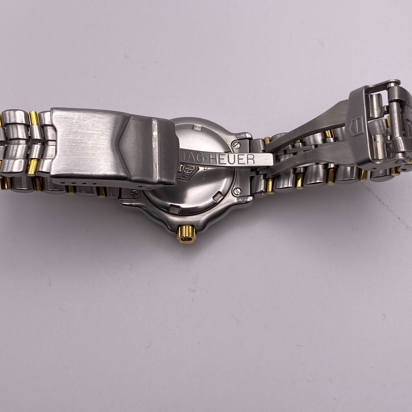 タグホイヤー TAG Heuer クオーツ 電池式 プロフェッショナル 200m 