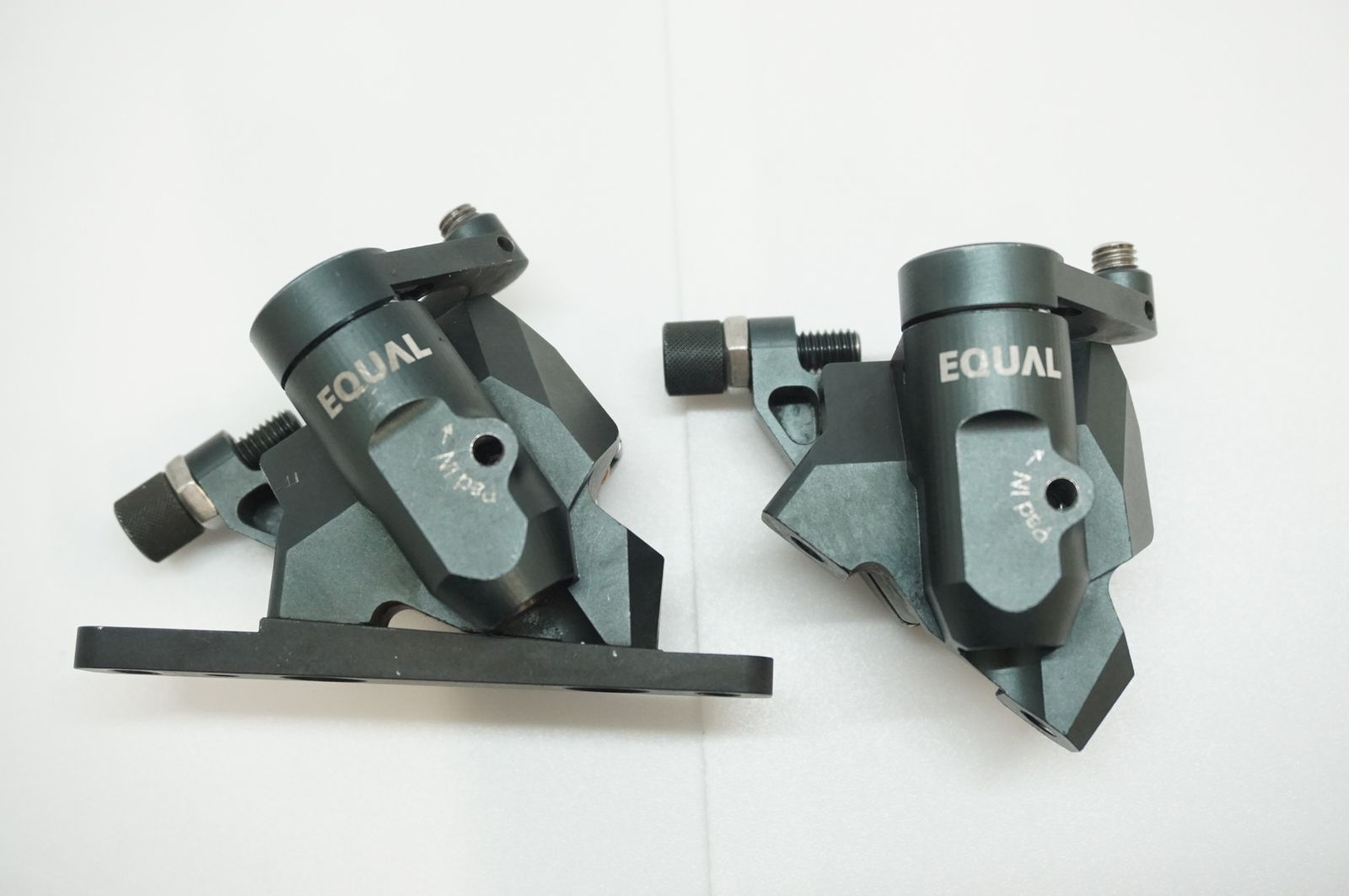 □グロータック EQUAL 機械式 ディスク ブレーキ キャリパー フル