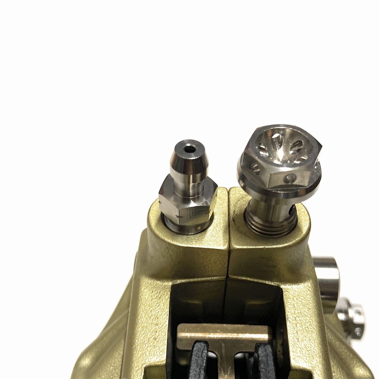 64チタン 1個 エアブリーダー ボルト M10 P1.00 ブレンボ Z750