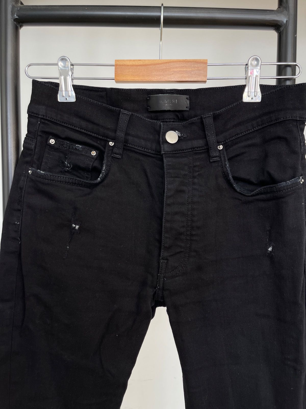 AMIRI MX1ブラックデニムジーンズダメージ加工サイズ30 AMIRI ブラックデニム 30サイズ AMIRI MX1ブラックデニムジーンズ