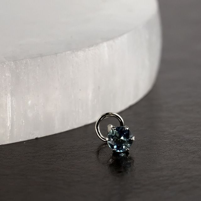 PT900 片耳ピアス　サファイア＆メレと縦長メレ各1点づつ　計2点まとめ PT900 サファイア OTHER ピアス : ジェムキャッスル ゆきざき
