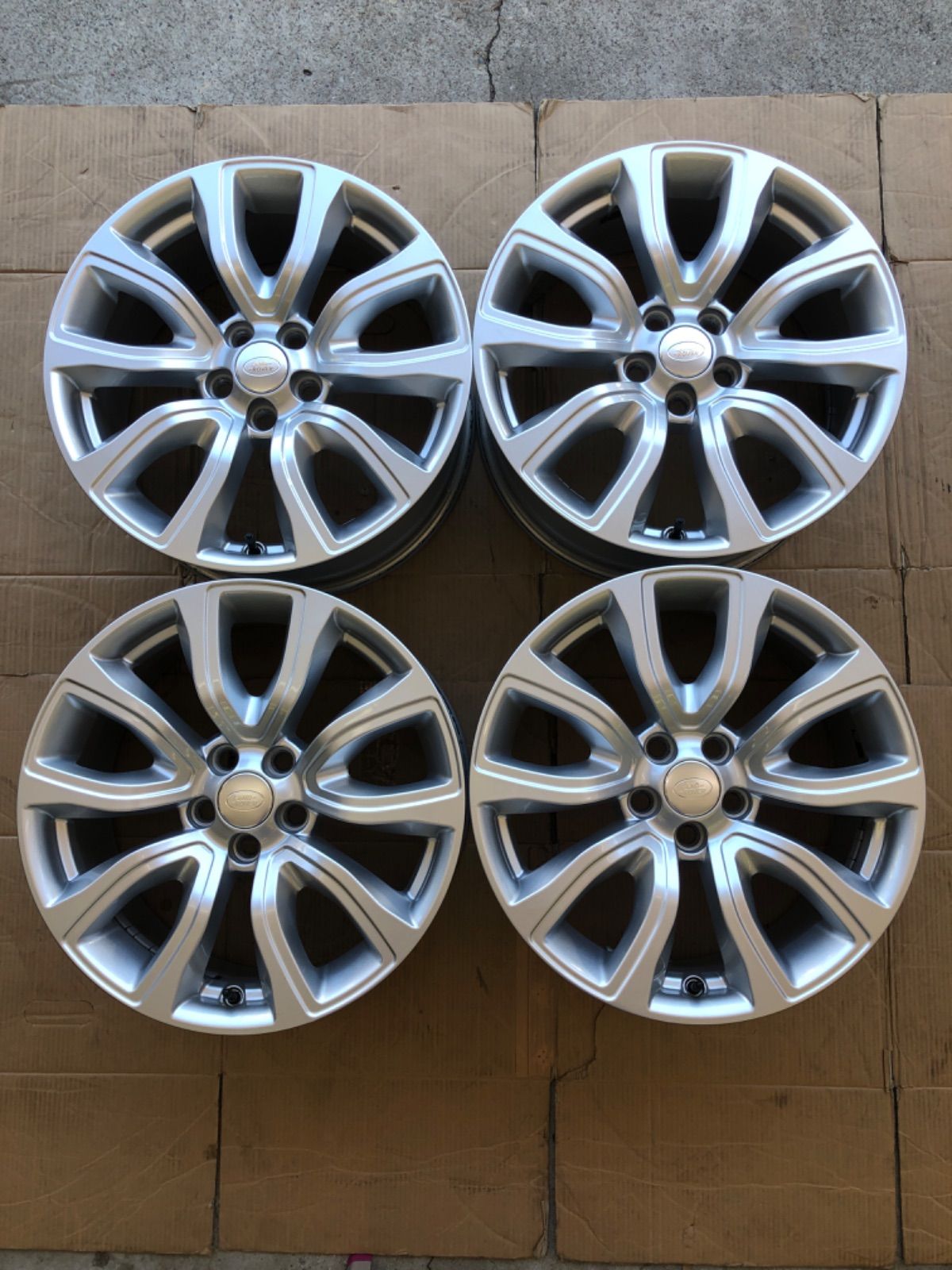 LAND ROVER 18インチ 8J +45 ランドローバー レンジローバー 