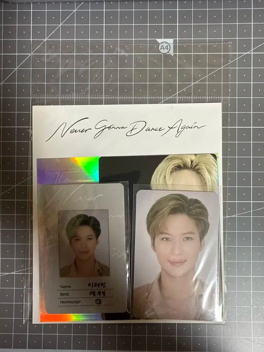 SHINee Beyond Live デコステッカー トレカ テミン SHINee(シャイニー) テミン(TAEMIN) Beyond LIVE NGDA IDカード+