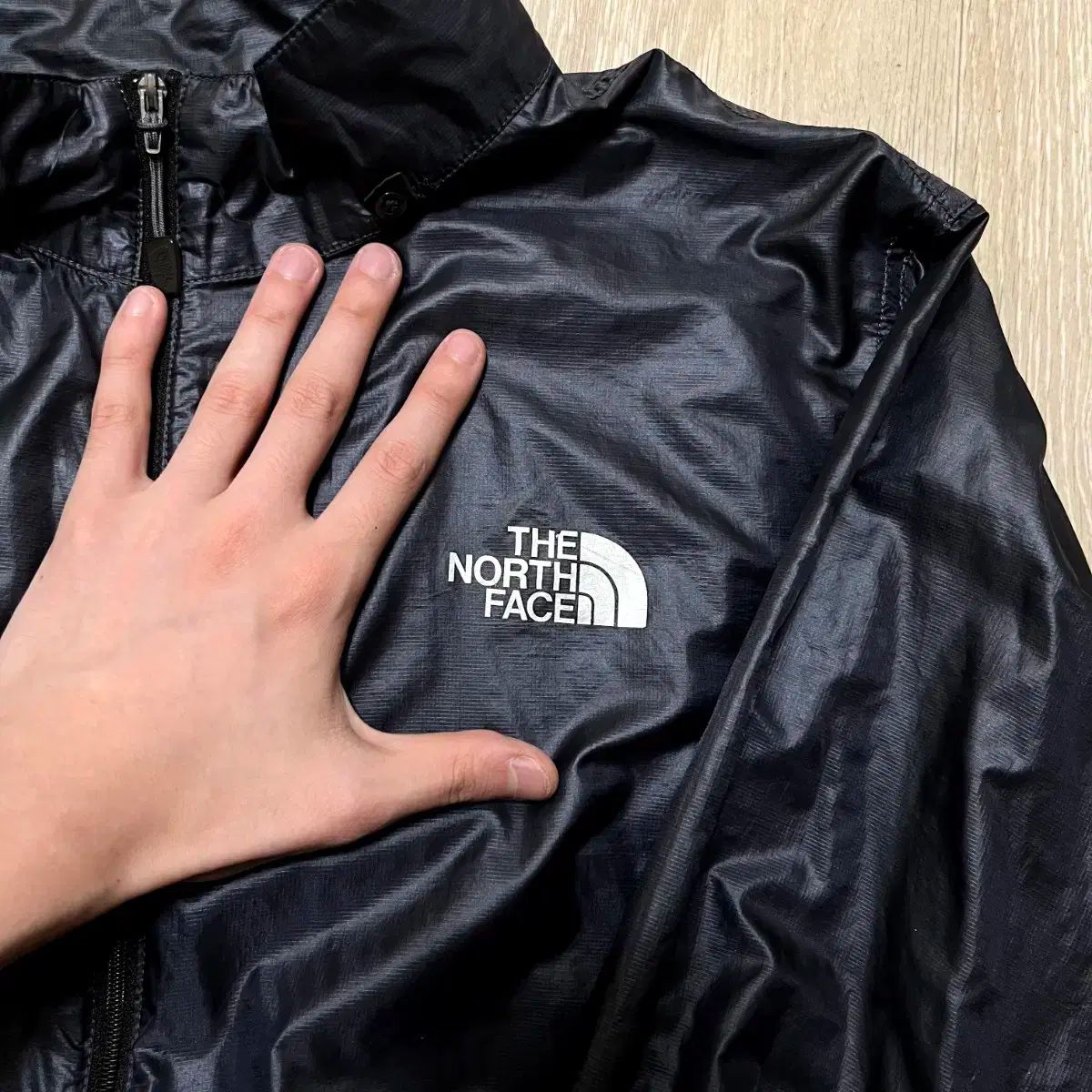THE NORTH FACEザノースフェイス 黒メンズウインドブレーカー M