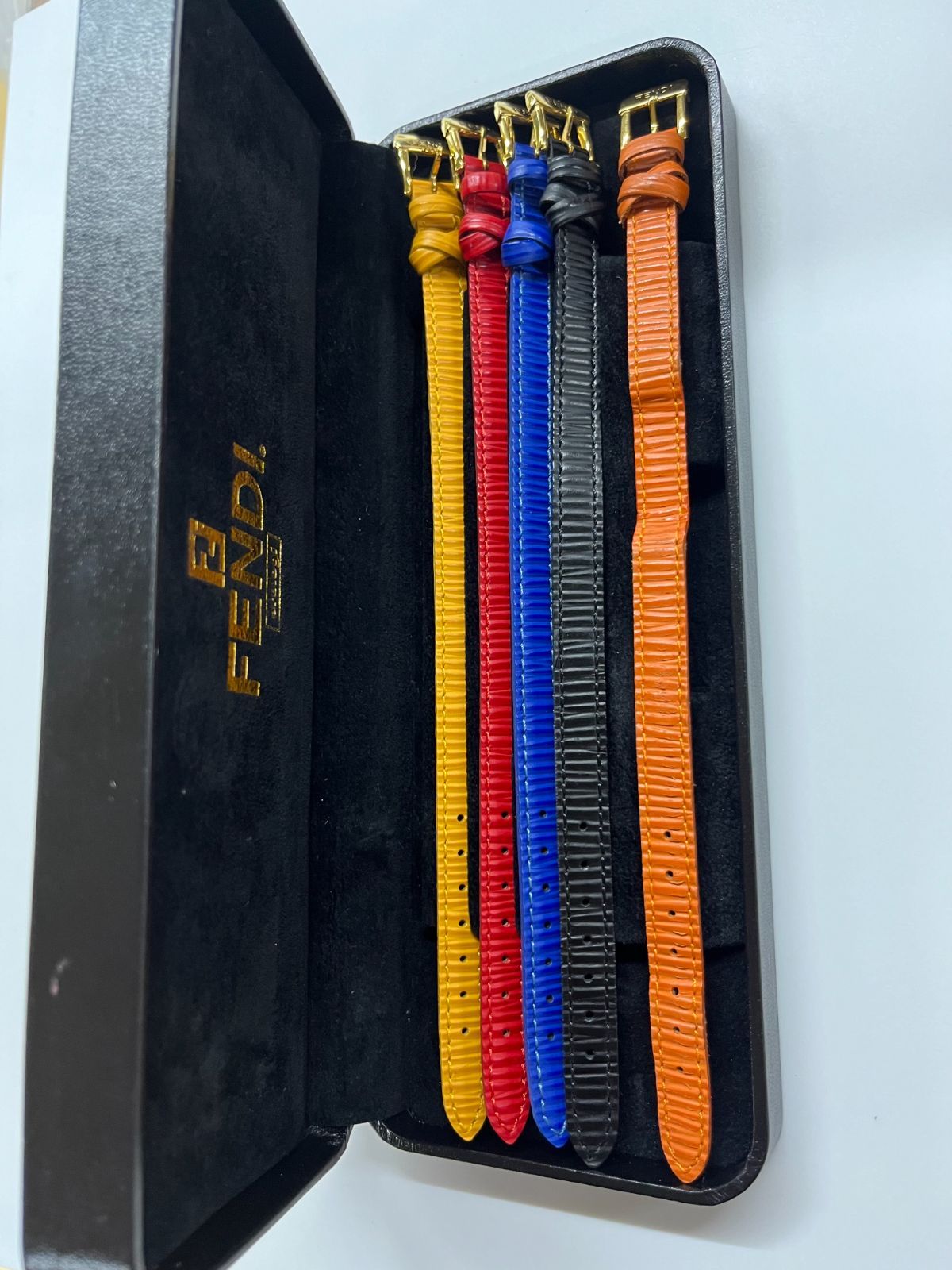 Georgia様用】ほぼ新品 FENDI 時計純正バンド 5本セット 空しい