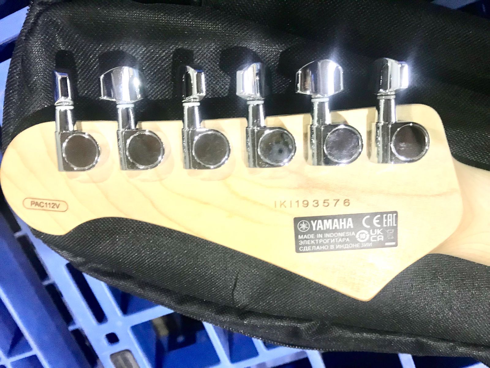 極美品】 YAMAHA PACIFICA エレキギター PAC112V ソニックブルー 