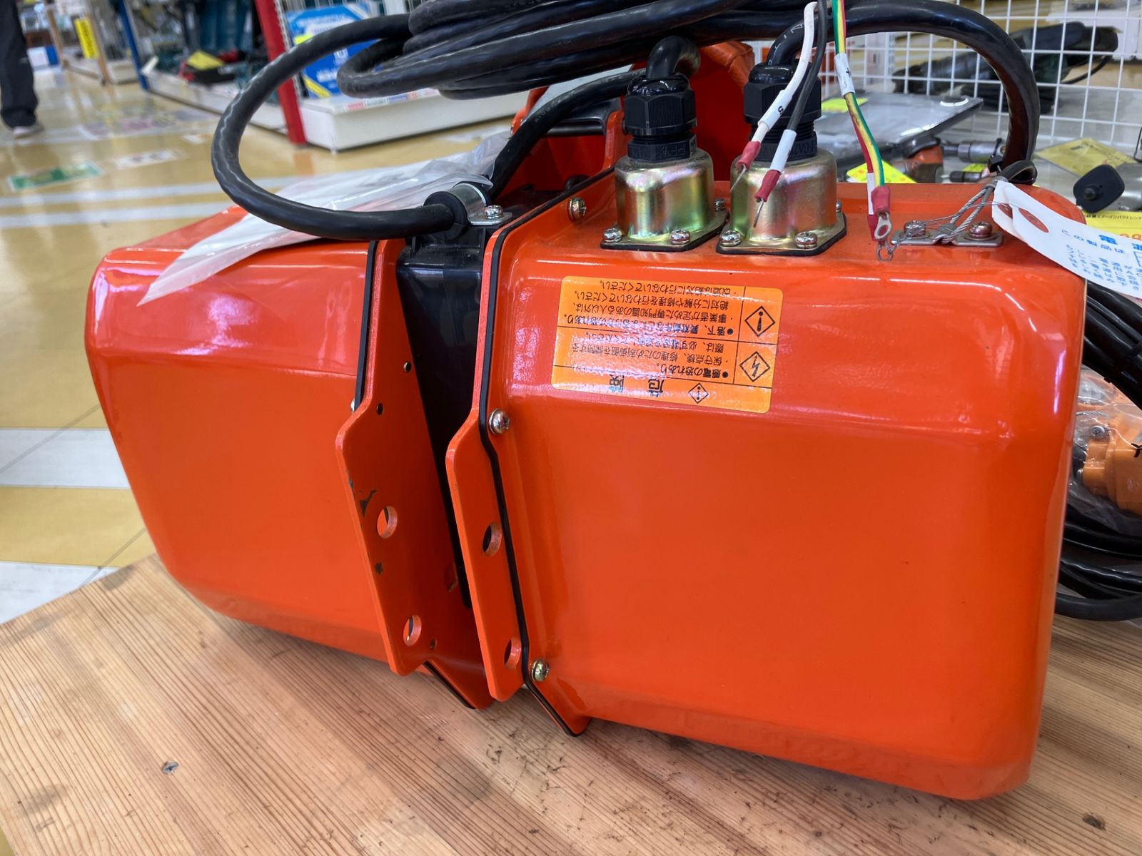 60Hz 吊下げフック無し