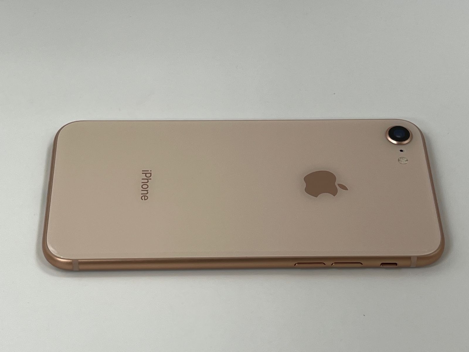 良品！SIMフリー iPhone8 64GB ゴールド《No.2493》 - メルカリ