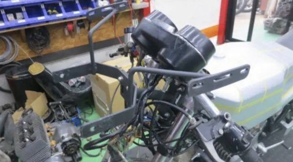 汎用 カフェレーサー専用ステー（ステージレス用ゾッパナステー