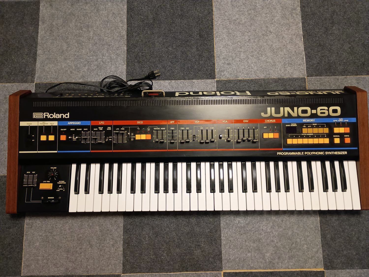 JUNO-60｜完動 音色読込済