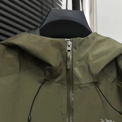 新品未使用 アークテリクスARC'TERYX BETA LT GORE-TEX PRO Jacket  アーミーグリーン  男女兼用「並行輸入品」