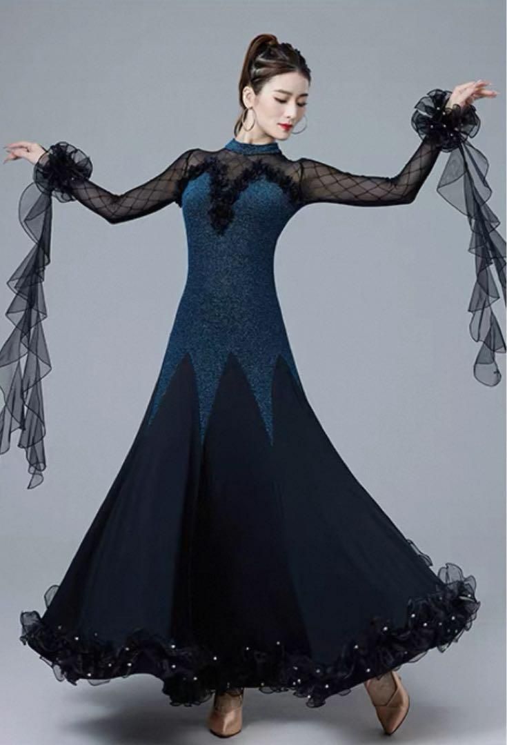 スタンダードドレス❤️競技会 発表会 練習着 胸パット付 新品未使用 スタンダードドレス 競技会 発表会 練習着 胸パット付 25年