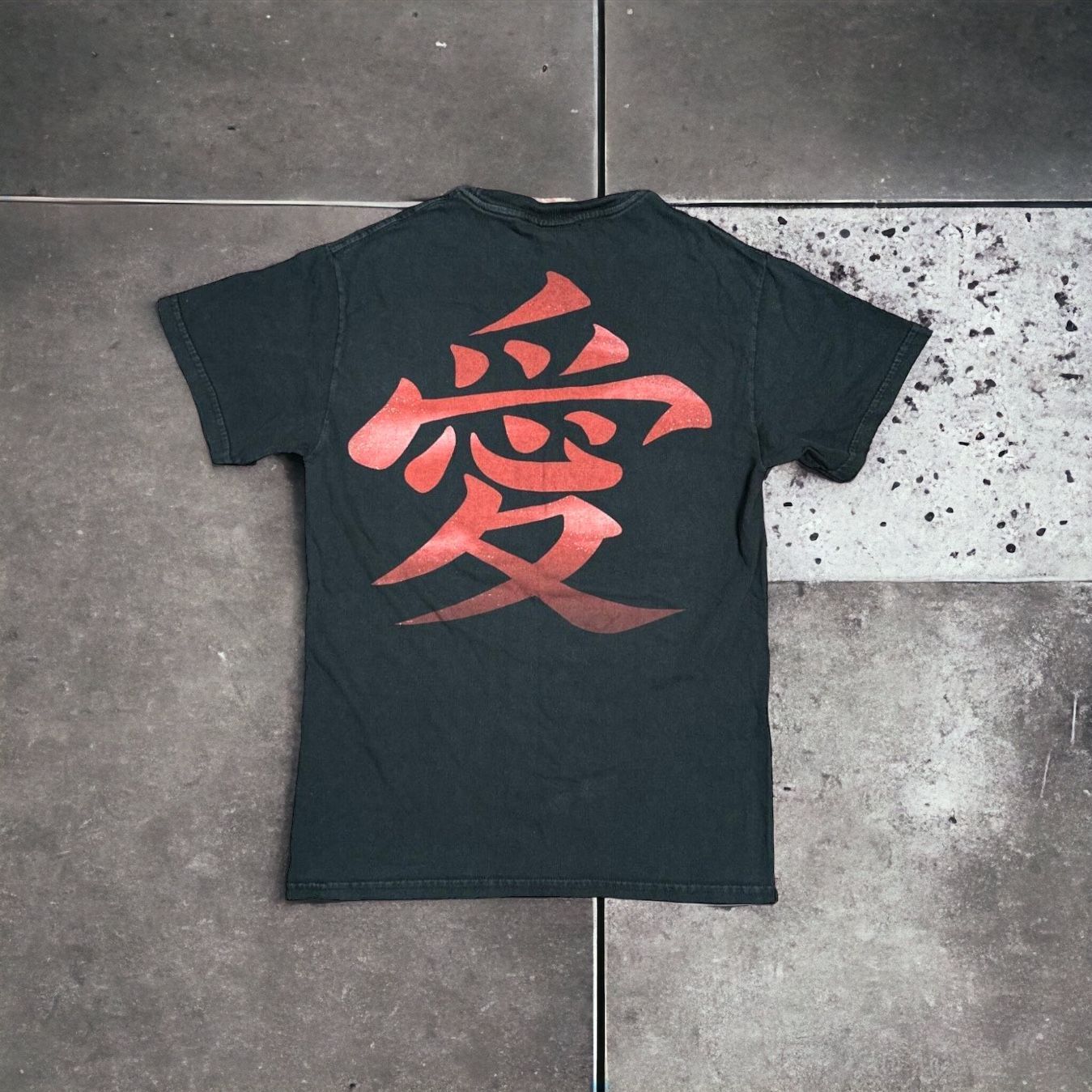 ［メルカリ最安値］我愛羅　ヴィンテージTシャツ メルカリ最安値］我愛羅 ヴィンテージTシャツ - メルカリ