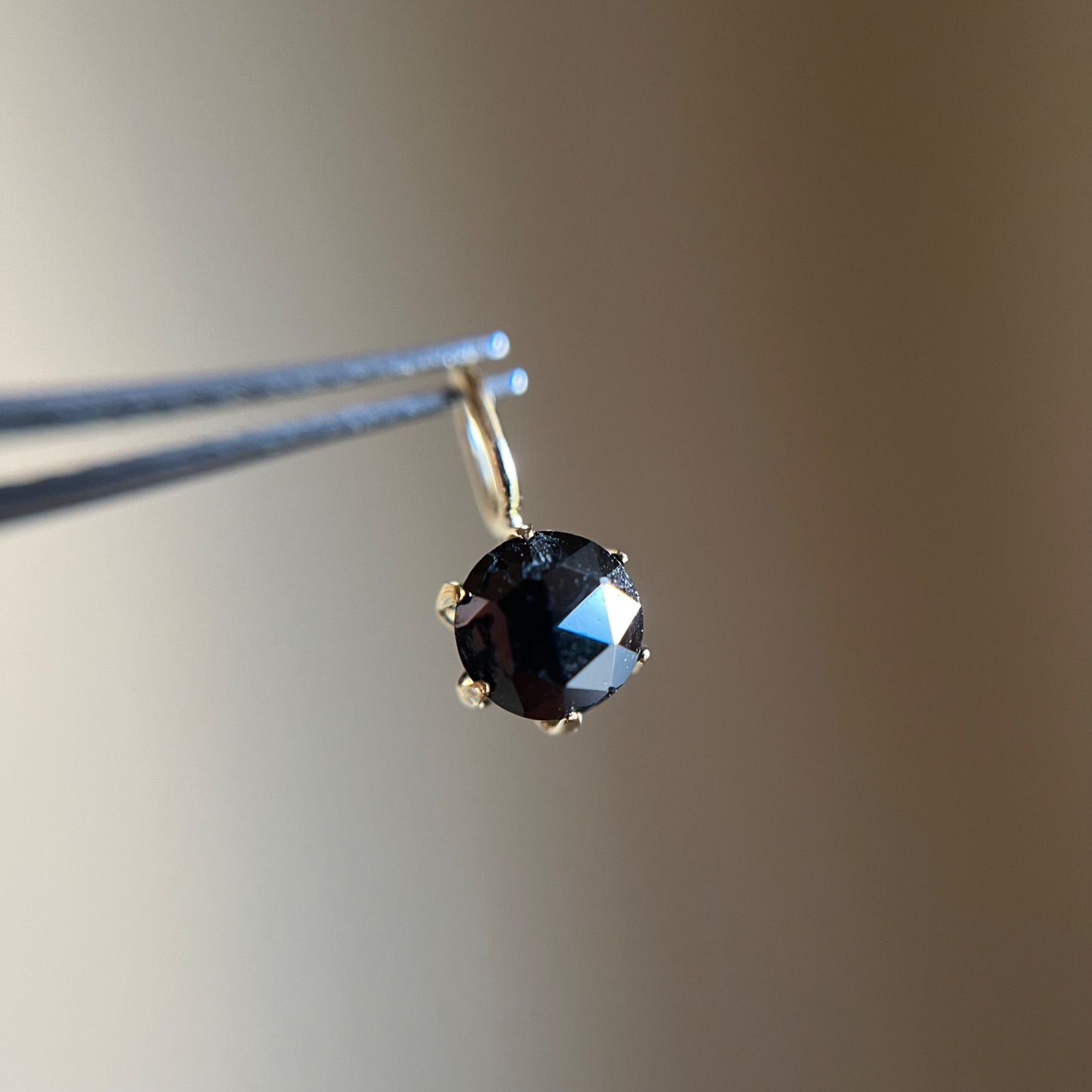 最も 割引 K18 ペンダント チャーム 0.30ct 天然ブラックダイヤモンド ダイヤモンド