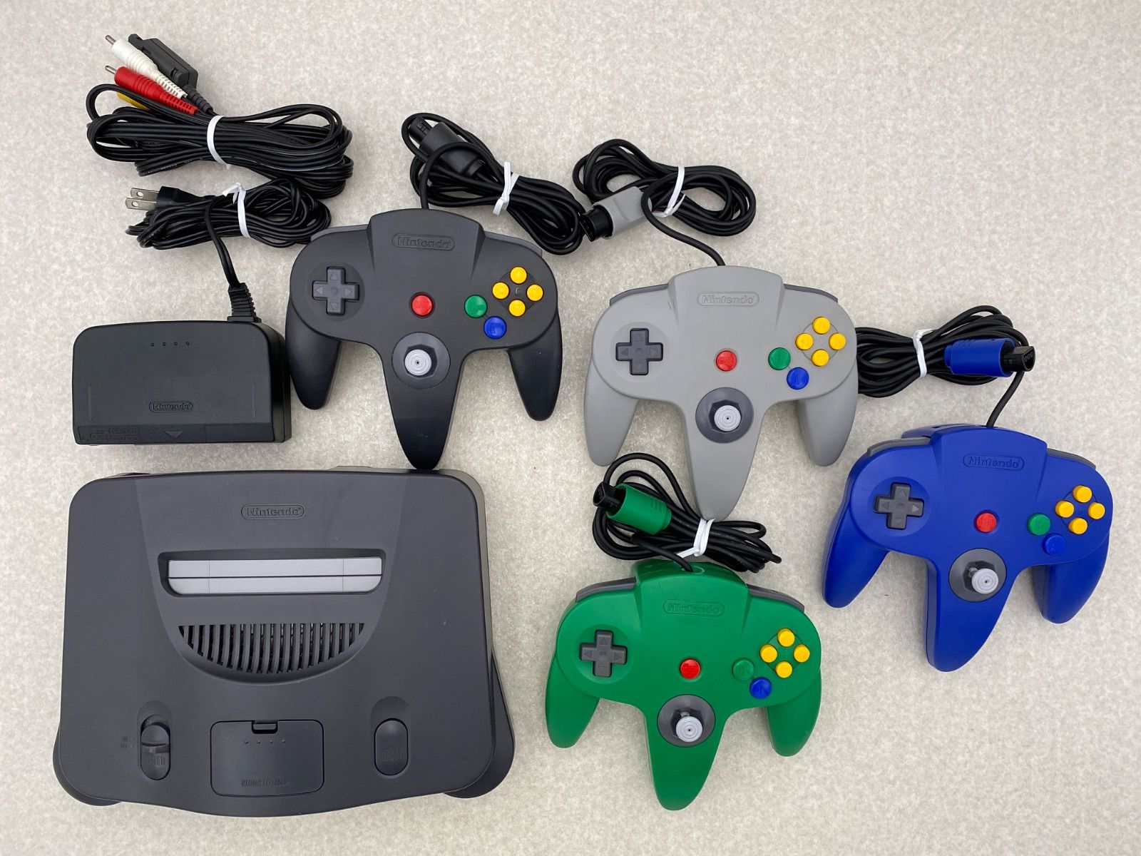 ニンテンドー64 本体 動作品 コントローラー４点