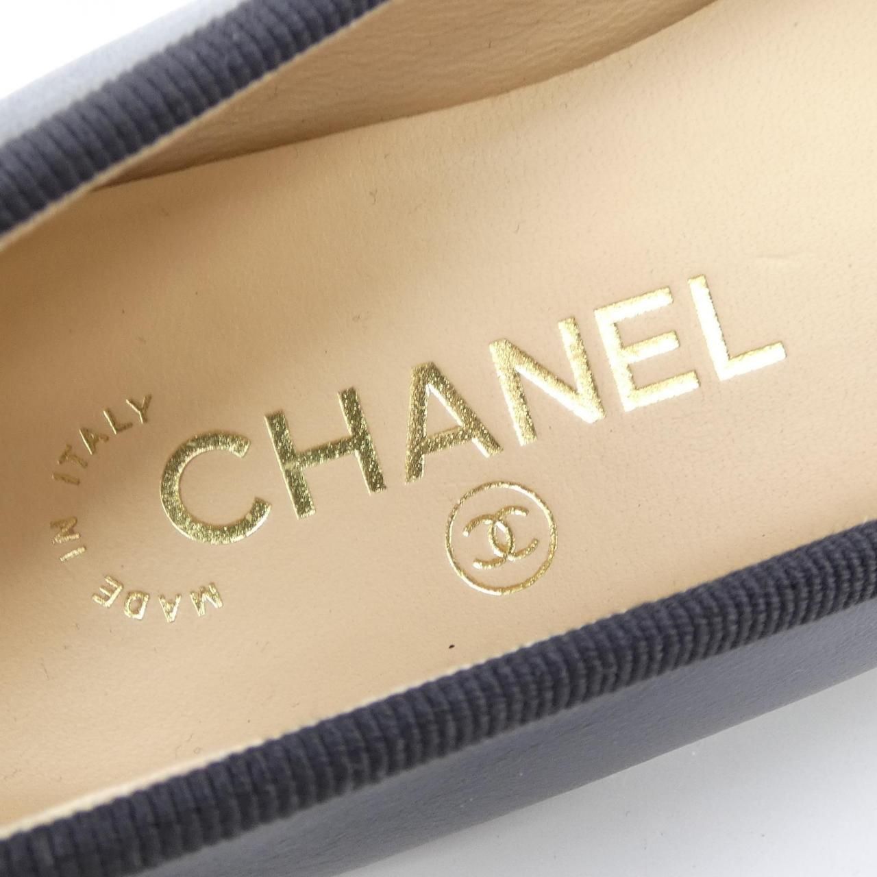 CHANEL フラットシューズ