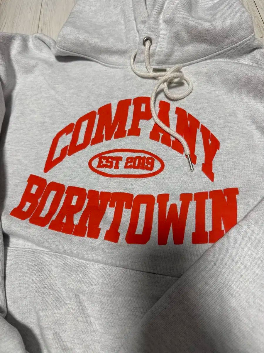 BORN TO WIN フード付きTシャツ 1 サイズ