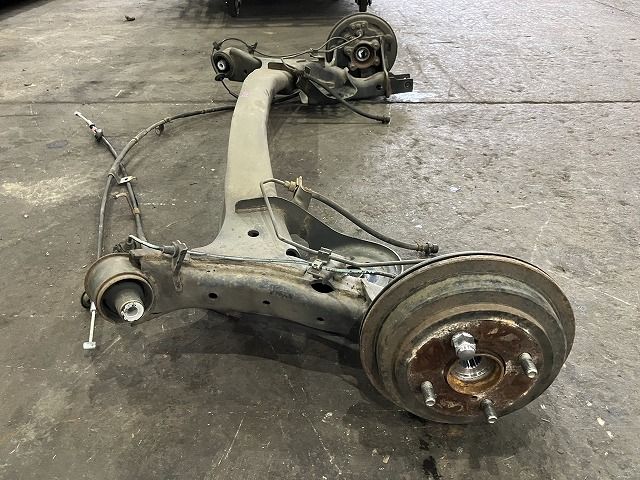 N-BOX JF4 リアアクスルビーム カスタム G L ホンダセンシング 4WD 42100-TTB-020 PB89P FFCRYSTALESIA_COM