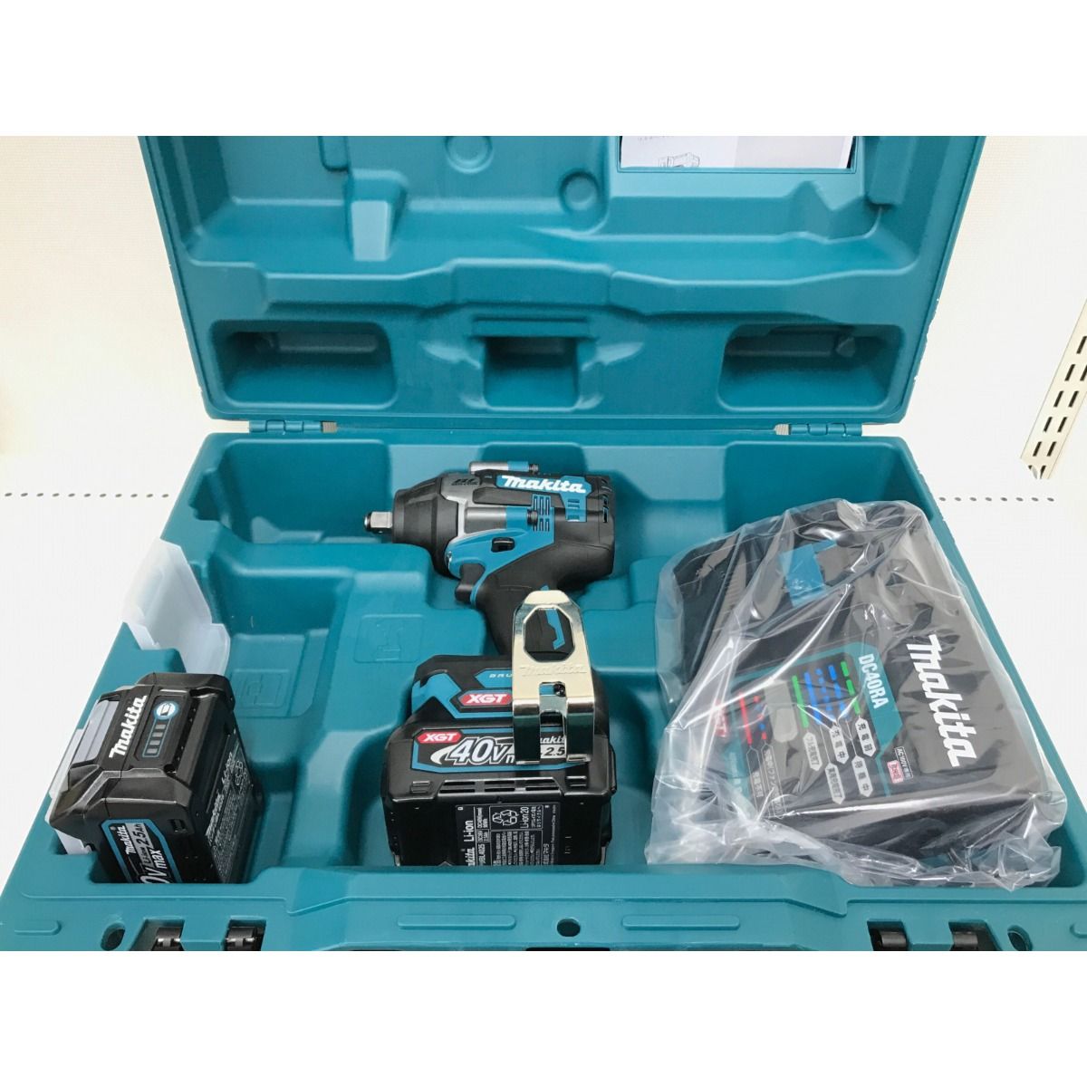 ▽▽MAKITA マキタ インパクトレンチ コードレス式 40v 未使用品 TW007  