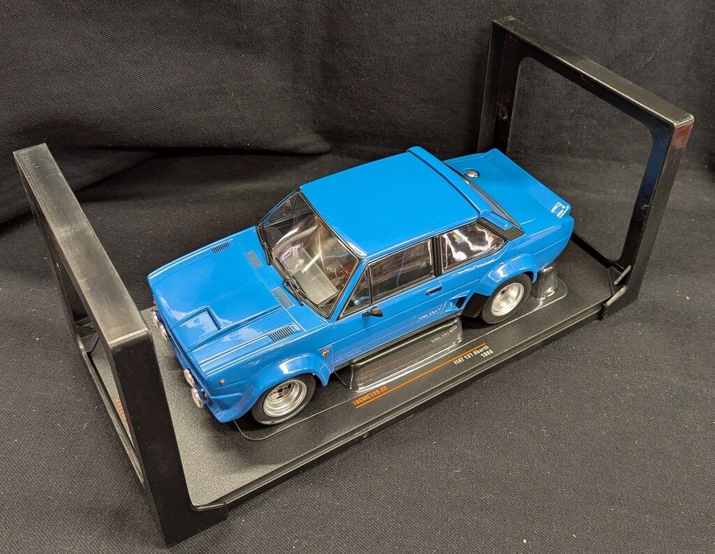 ixo MODELS 1|18 18CMC129.22 FIAT 131Abarth 1980