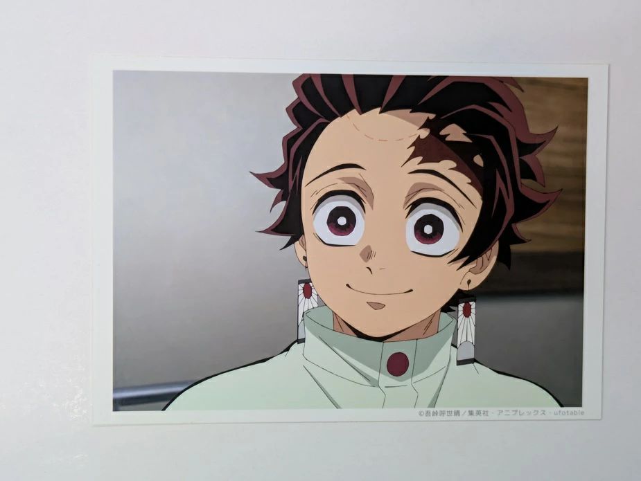 鬼滅の刃 ufotable cafe 場面写ブロマイドくじ 1話竈門炭治郎 鬼滅の刃 カフェ 場面写ブロマイド 炭治郎 幼少期 - メルカリ