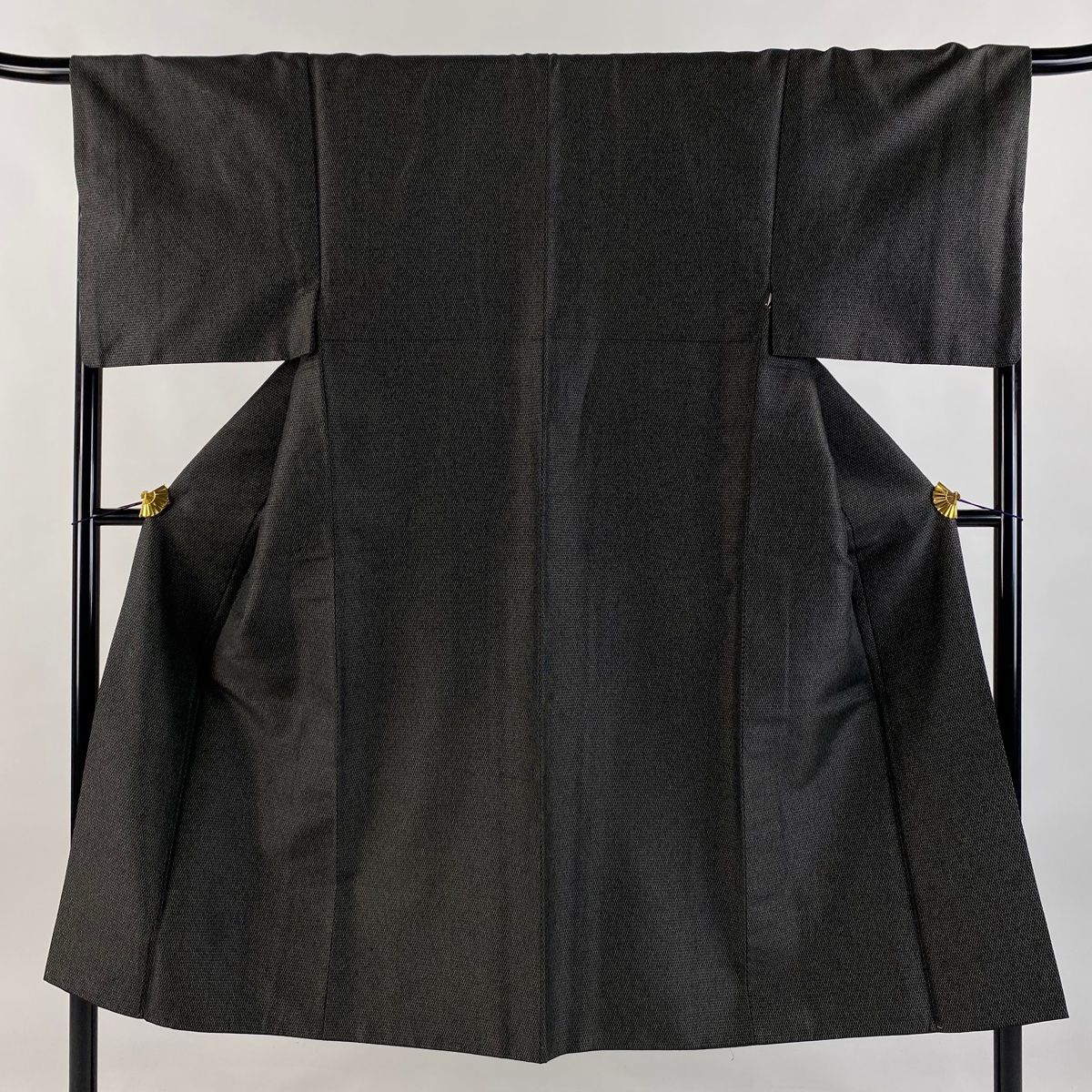 男着物 身丈144cm 裄丈67.5cm M 袷 アンサンブル 紬 幾何学 黒 正絹 秀品