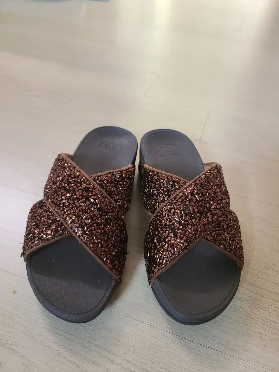 FITFLOP フィットフロップ ルル スリッパ ブロンズ EUR36