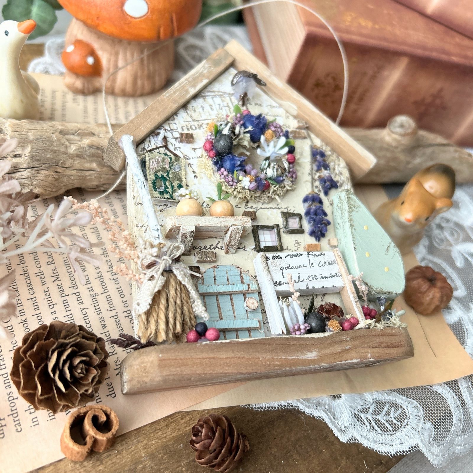 No.198 木製 リース付き木のおうち 木の実 インテリア雑貨