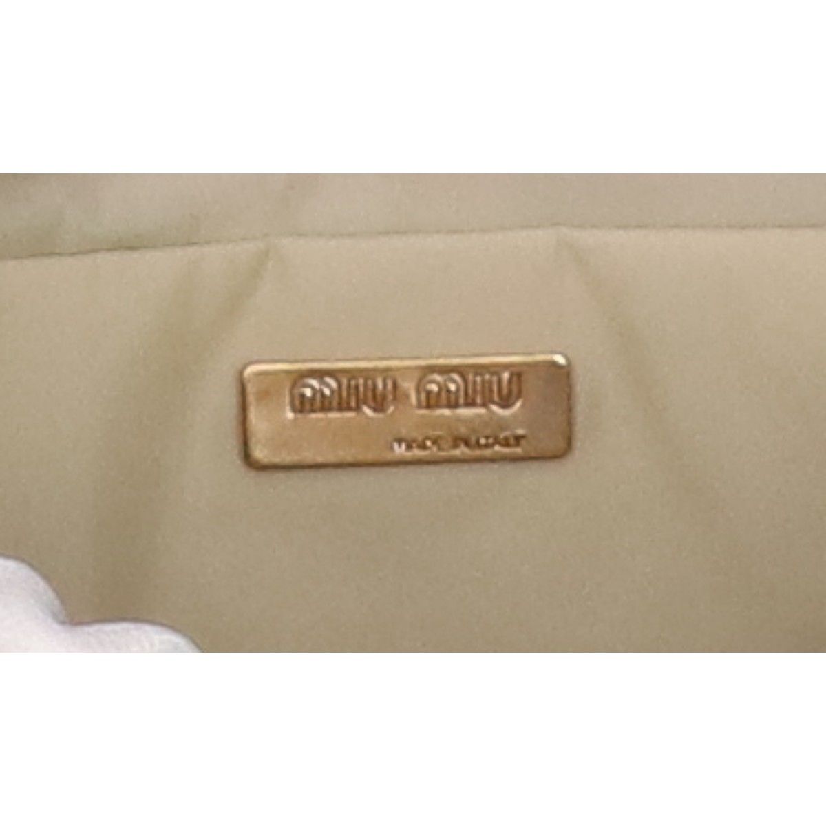 ミュウミュウ miumiu miumiu ミュウミュウ クラッチバッグ アイボリー