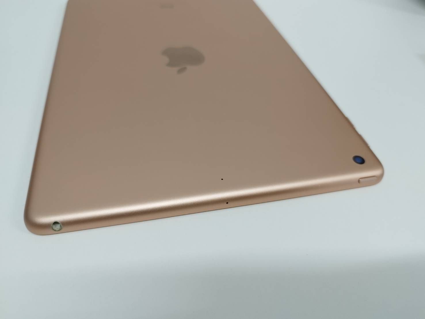 Wi-Fiモデル】iPad 第6世代/128GB/A1893〈FRJP2J/A〉 【公式通販】 Wi-Fiモデル】iPad 第6世代/128GB/A1893〈FRJP2J/A〉 【公式通販】