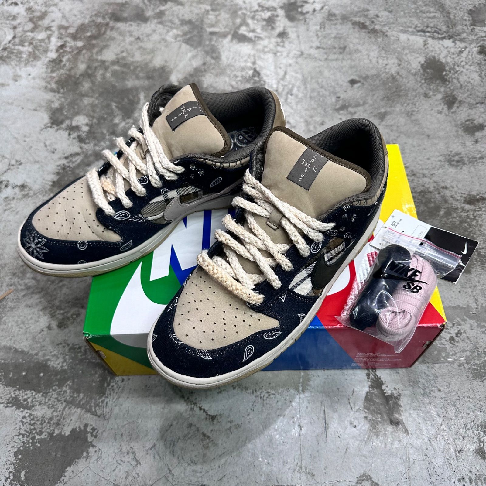 Nike Dunk SB レアコレ/トラビス/ネイビー/ベージュ バンダナ柄