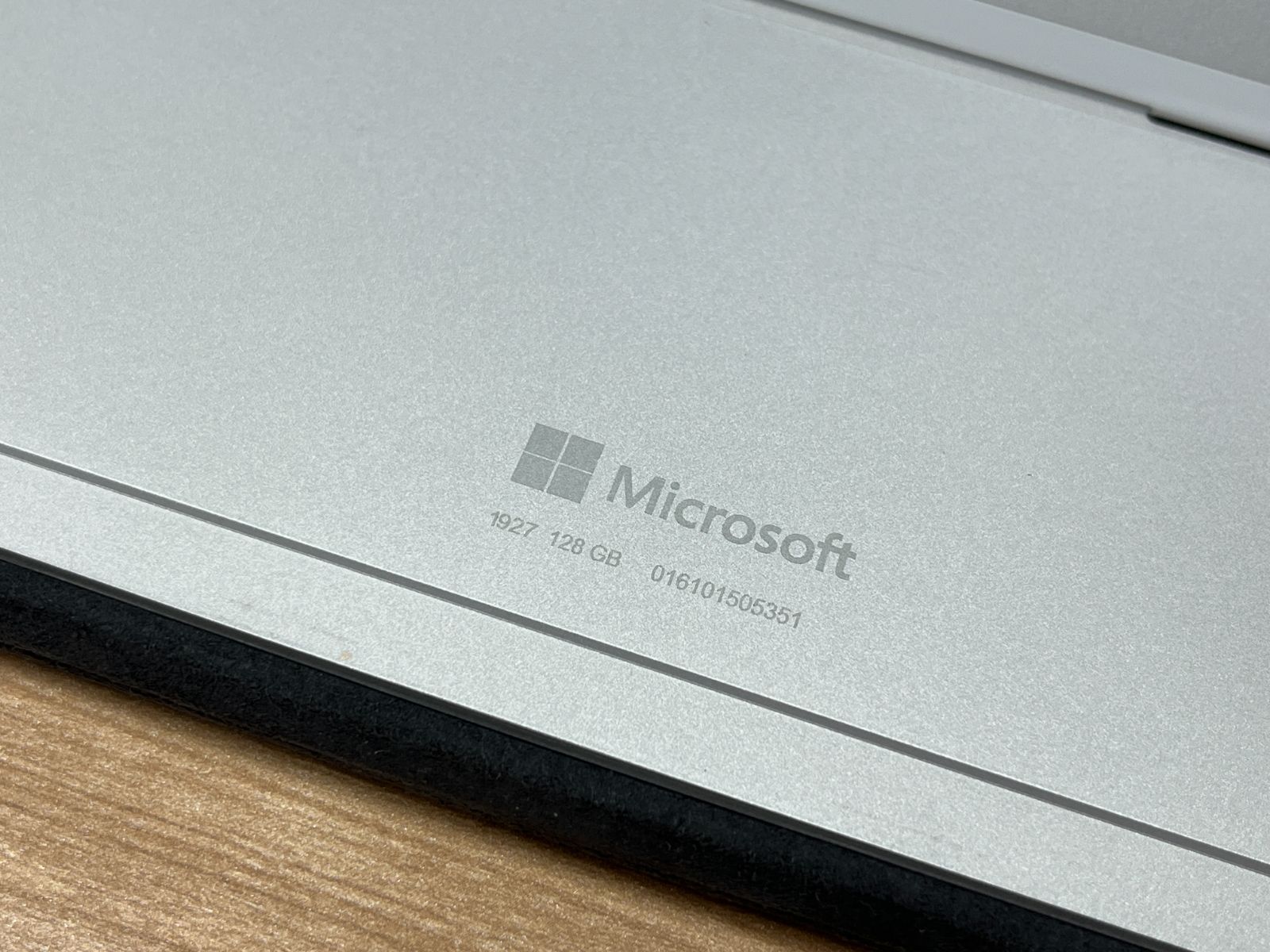 【SIM・美品】0631 Surface Go2 LTE  Office2024 Win11 タブレット マイクロソフト　コンパクト SIM・美品】0631 Surface Go2 LTE Office2024 Win11 タブレット