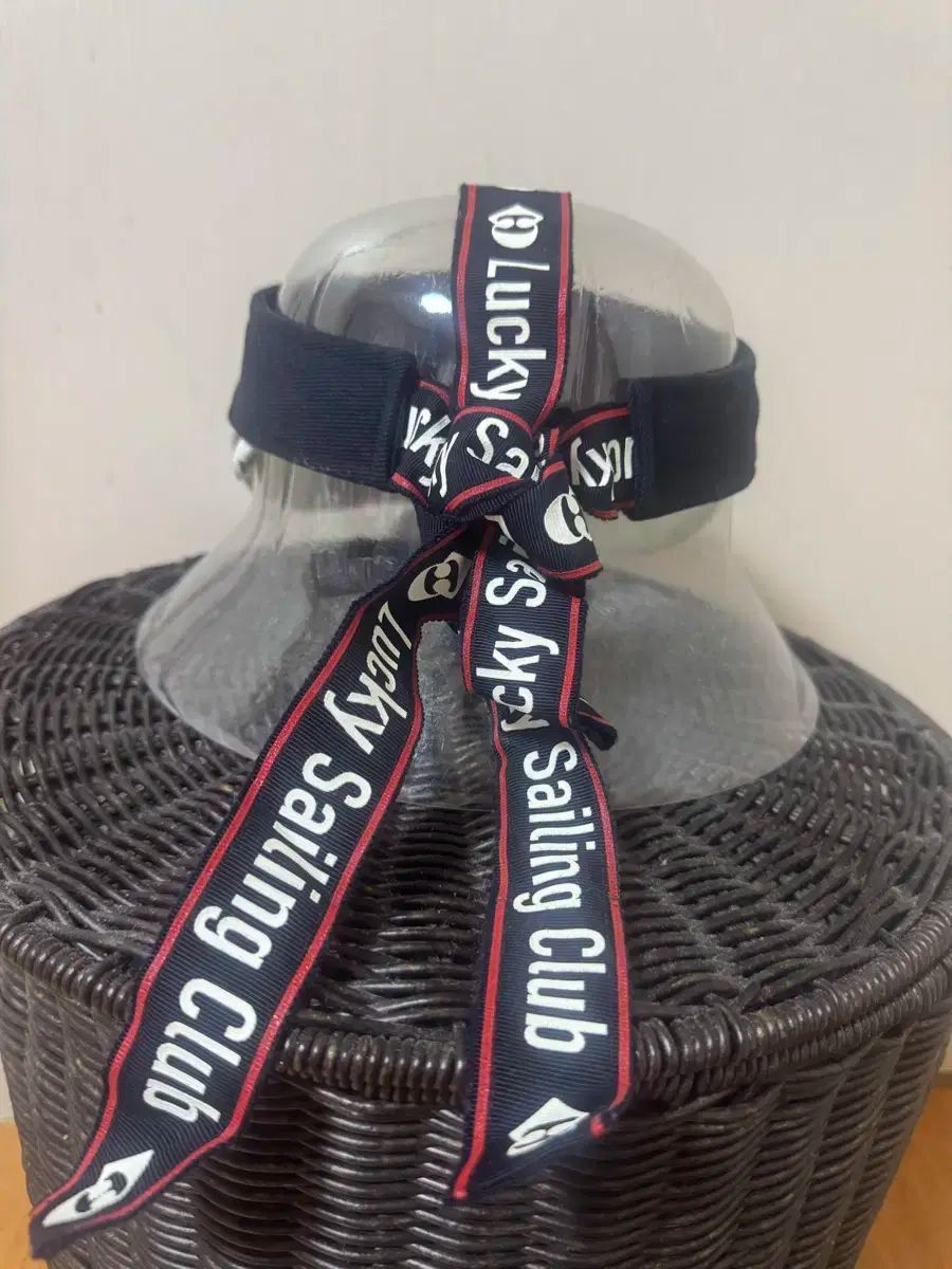 LUCKY CHOUETTE レタリング ストラップ サンキャップ