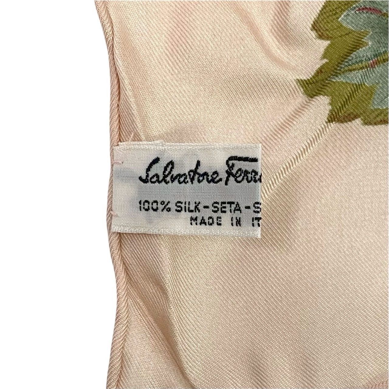 Ferragamo】スカーフ SILK/シルク 100% ピンク 花鳥図 フラワー