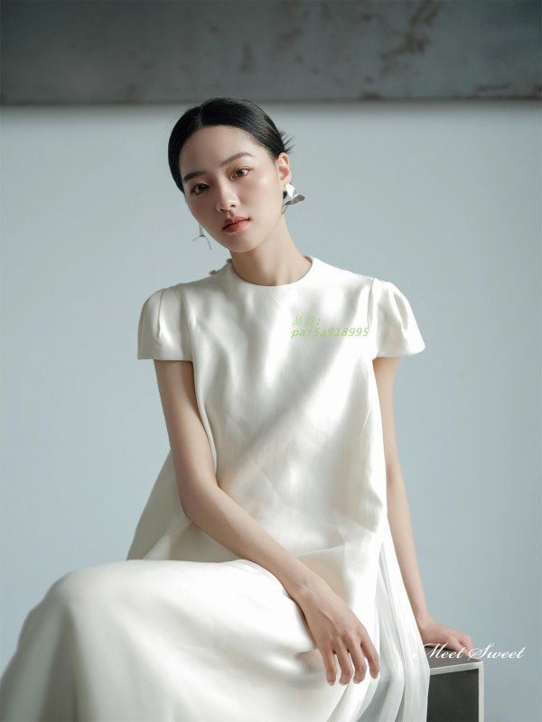 ウェディングドレス ロングドレス スレンダーライン 半袖 シンプル 韓国風 結婚式 ウエディングドレス ブライダル サテン 前撮り 挙式 二次会 花嫁 pai5a918995