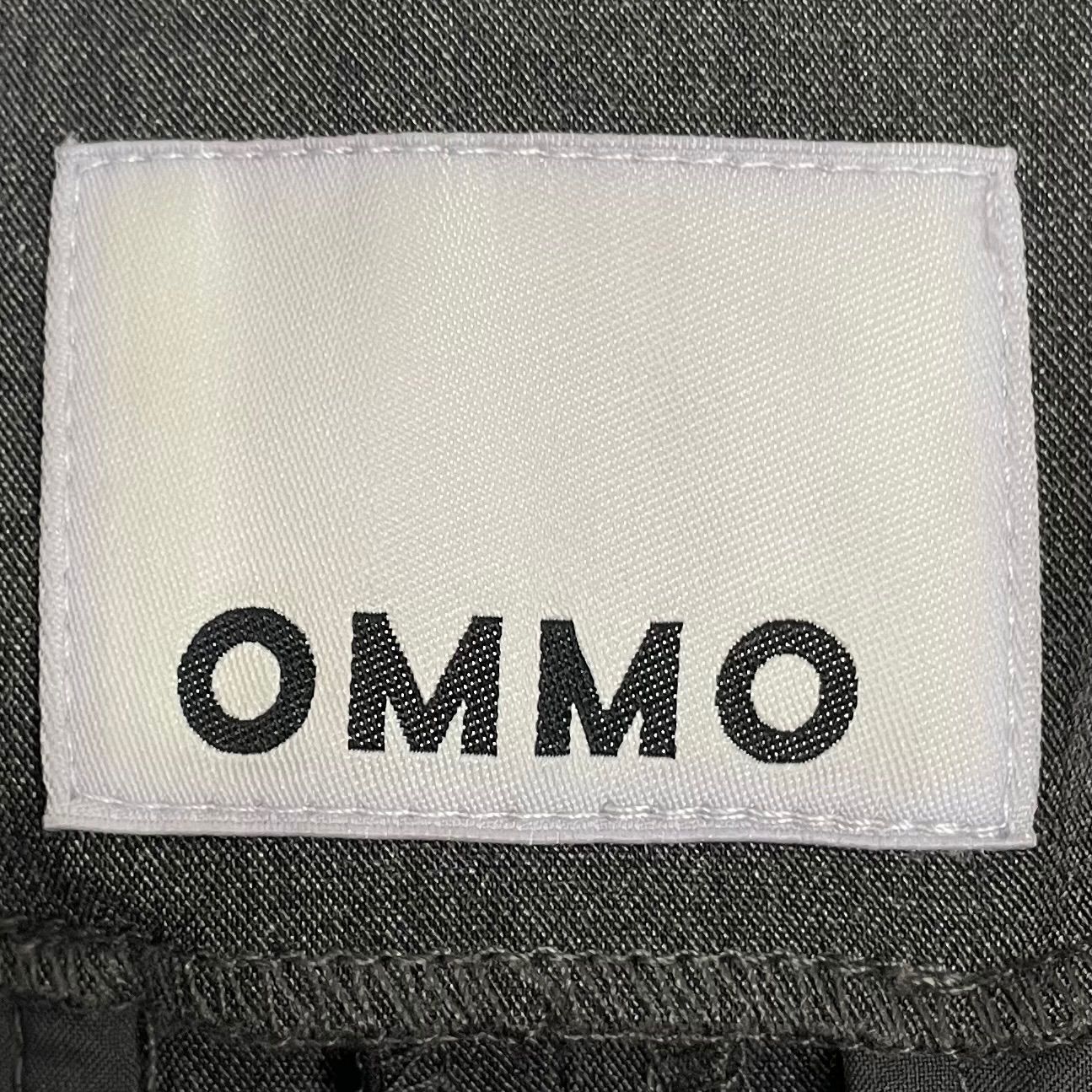 美品 OMMO COCOON SILHOUETTE AIO サロペット COCOMOMO サロペット オーバーオール スラっと美シルエット。 フリル