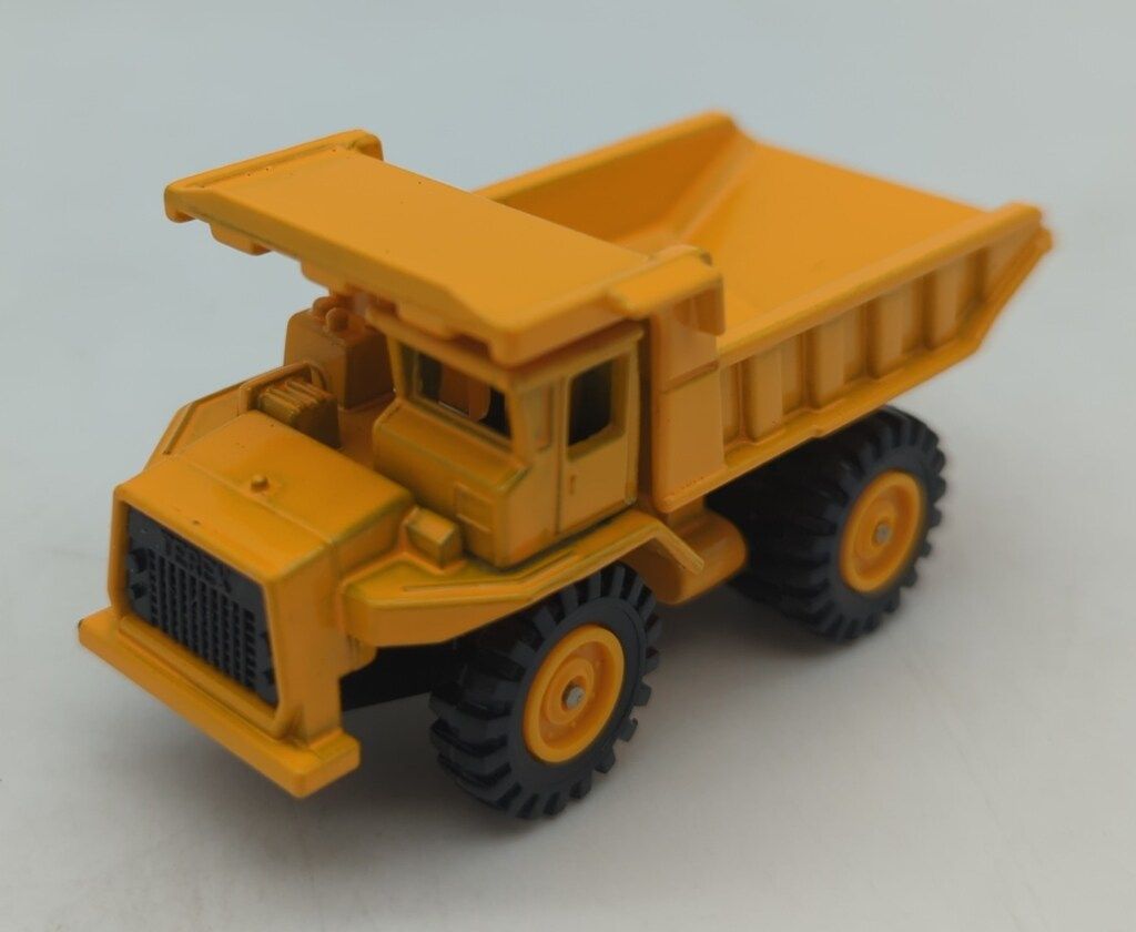 TOMY 赤箱日本製 トミカ テレックス 33-07ダンプ 黄 102 - メルカリ