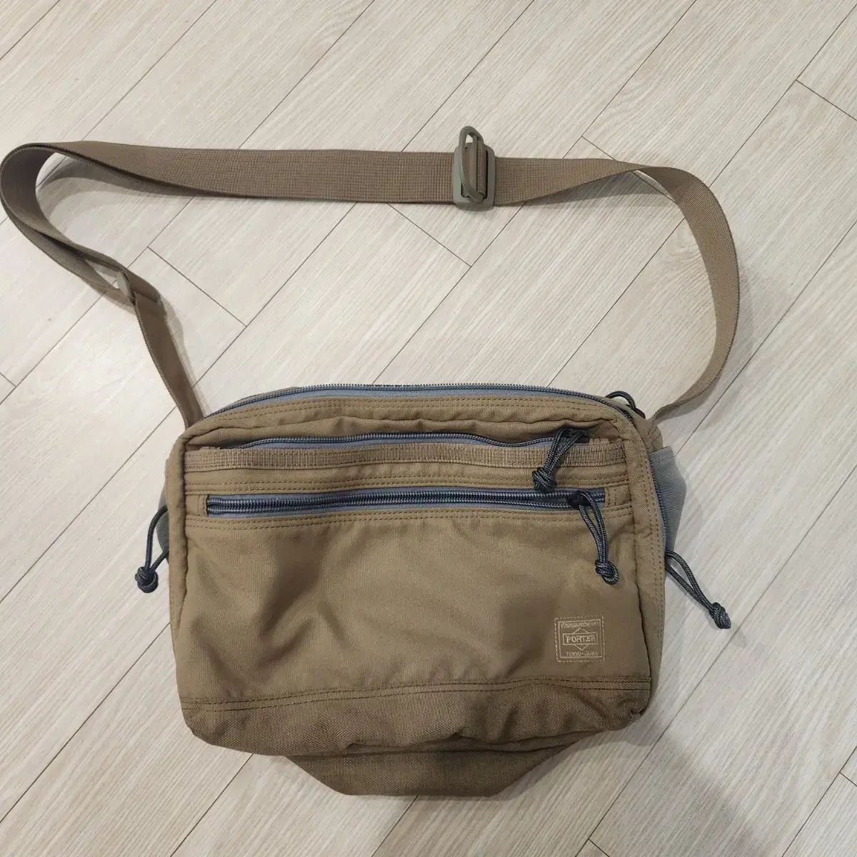 Porter ポーター コーデュラ クロスバッグ usa ファブリック Tan コヨーテ フォース