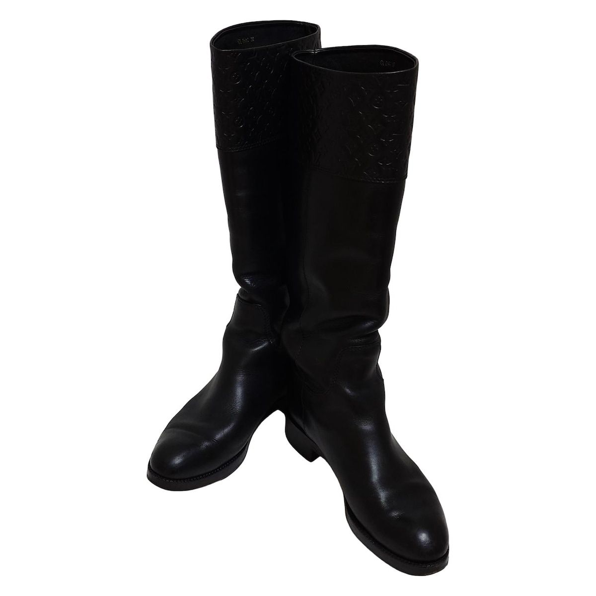 型押し加工|モノグラム柄