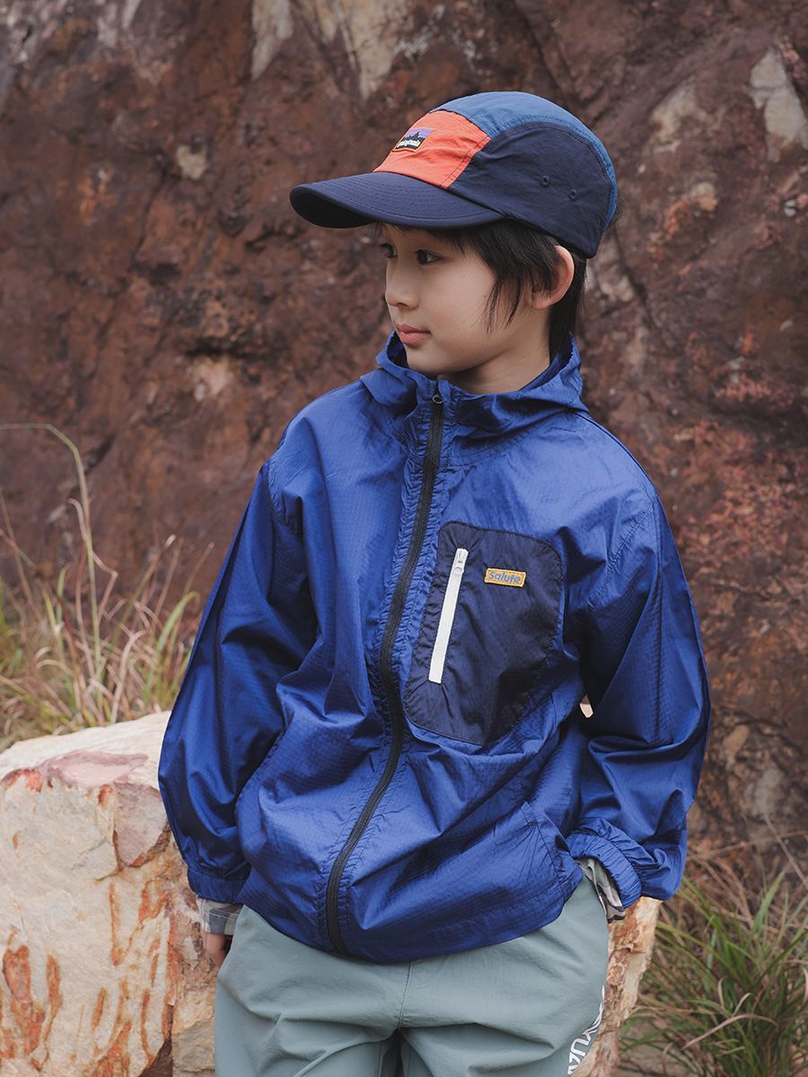 春モデル アウトドア用男の子フード付きUVカットジャケット