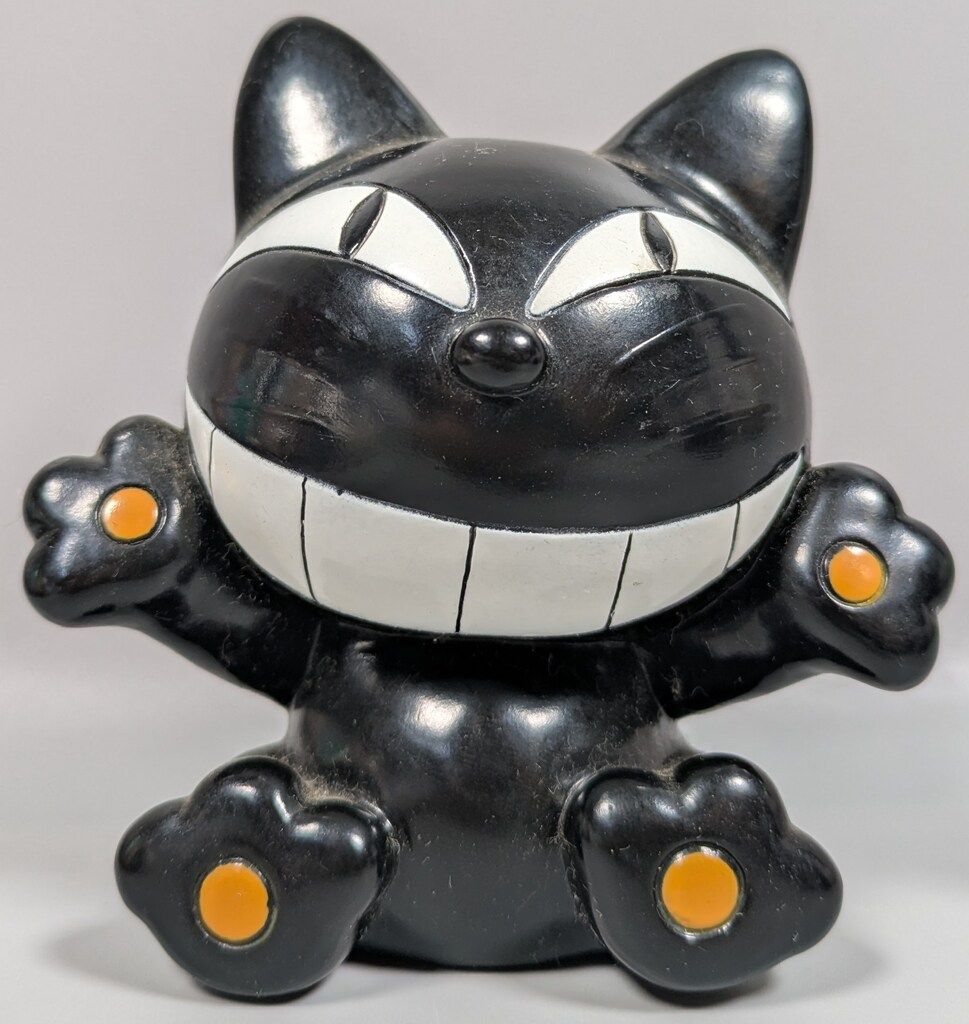 ヤマト運輸 クロネコ貯金箱 - メルカリ