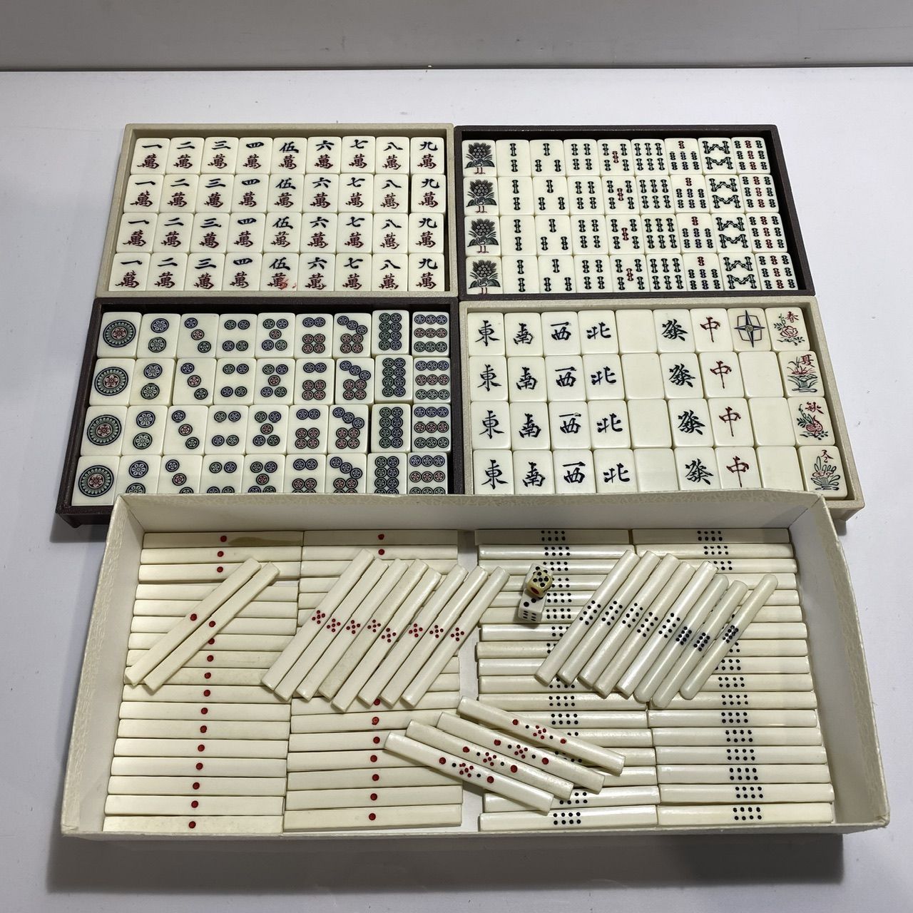 昭和4年製 レトロ 麻雀牌 麻雀牌 アンティーク 昭和レトロ (管理番号：OKU10348/B1-80